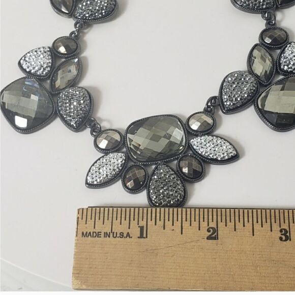 STATEMENT PIECE NECKLACE  Gunmetal & Faceted Resin Cabochons - Picture 7 of 8